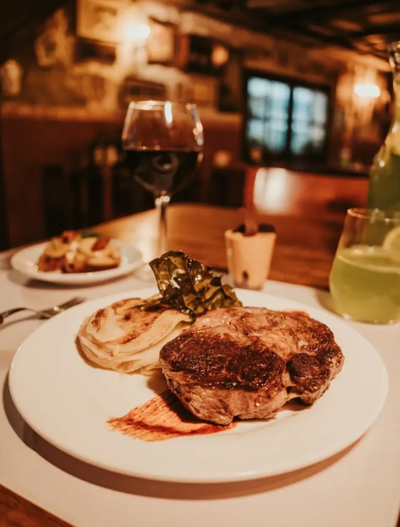 Bife a la parrilla en Lo de Silverio